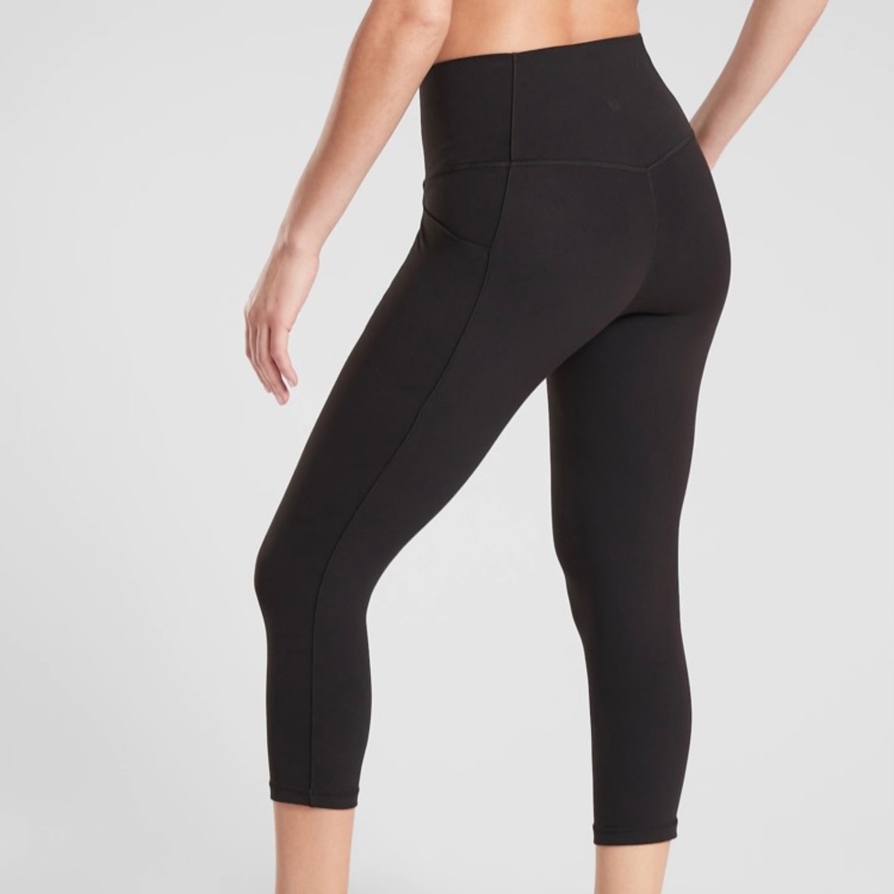 Navy Blue Athleta Salutation Stash Pocket II Capri Leggings